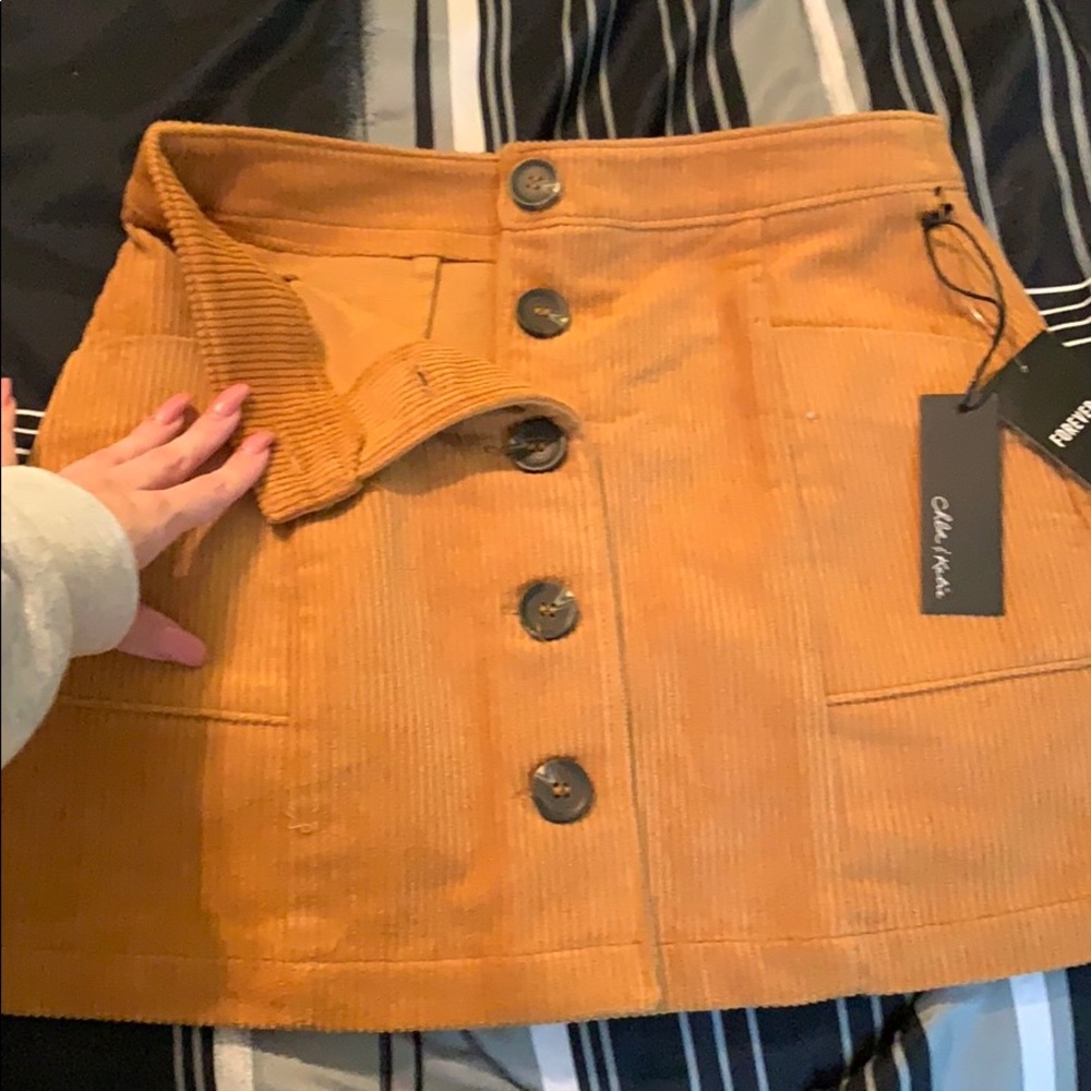 Brand new forever 21 button up skirt